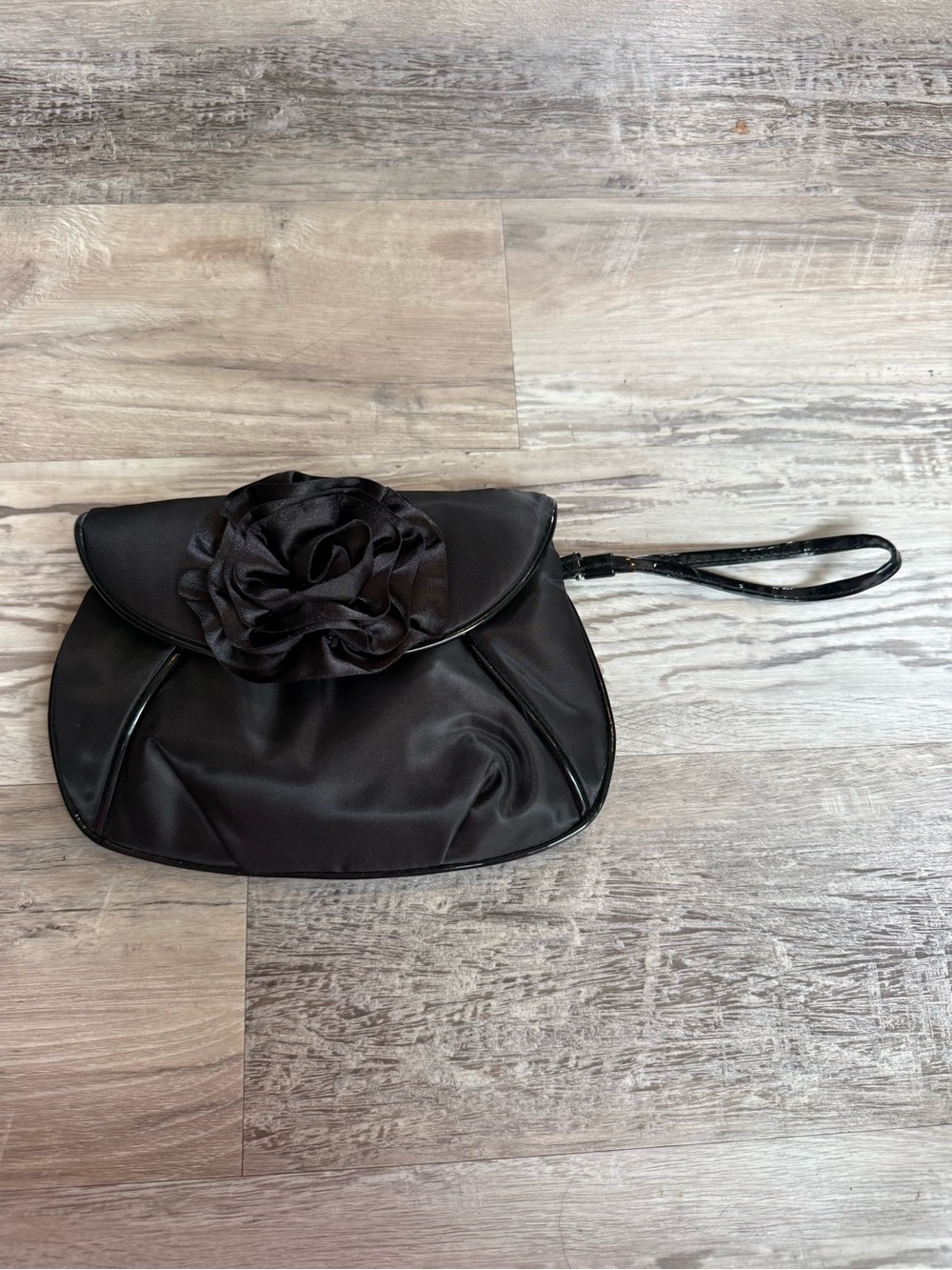 Black/Pink Wristlet Rose Satin Bags W Faux Leather Piping